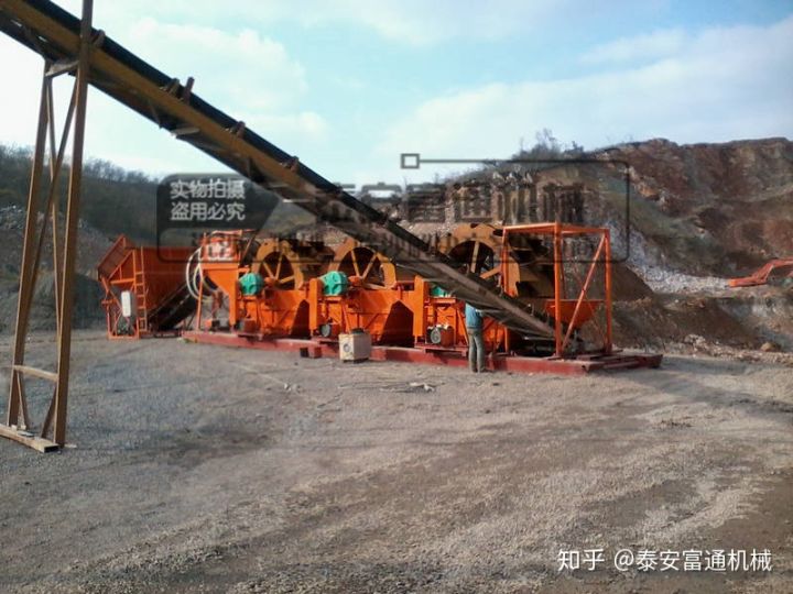 江西一條完整的機(jī)制砂生產(chǎn)線成套設(shè)備有哪些?(圖2) 江西一條完整的機(jī)制砂生產(chǎn)線成套設(shè)備有哪些?(圖2)