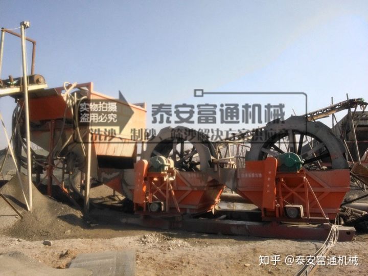 江西一條完整的機(jī)制砂生產(chǎn)線成套設(shè)備有哪些?(圖1) 江西一條完整的機(jī)制砂生產(chǎn)線成套設(shè)備有哪些?(圖1)
