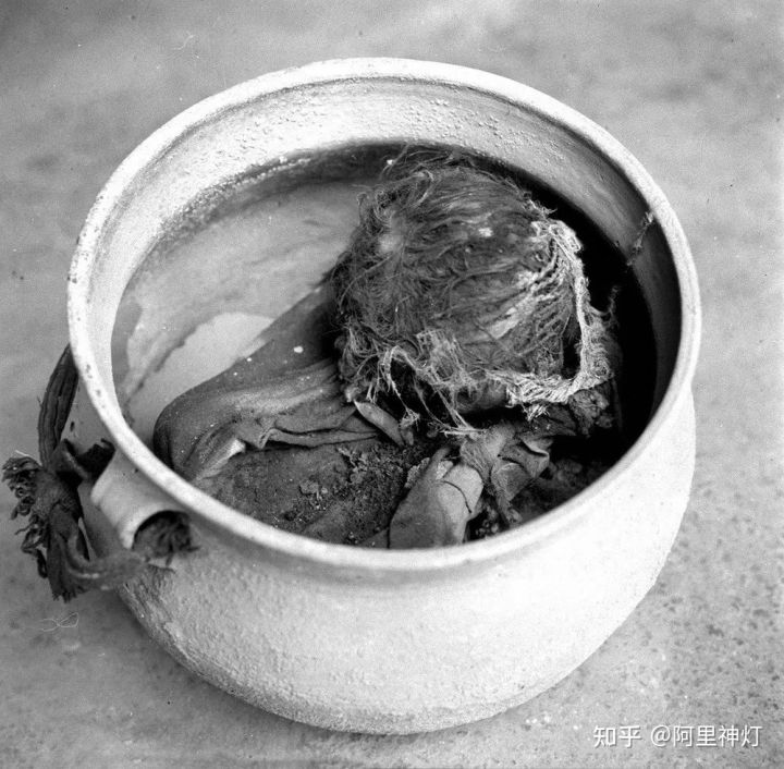 觸目驚心的西藏農奴照片，悲慘生活，暗無天日?。?這組照片有點殘忍，膽小者請慎入）(圖9)