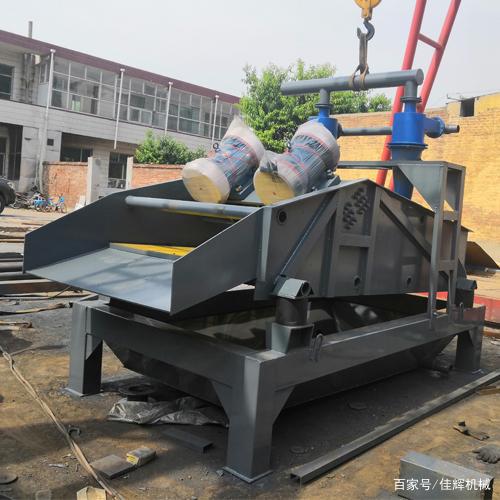 滾筒篩沙機(jī)振動篩沙石機(jī)輪胎式破碎機(jī)洗砂機(jī)脫水篩(圖5) 滾筒篩沙機(jī)振動篩沙石機(jī)輪胎式破碎機(jī)洗砂機(jī)脫水篩(圖5)
