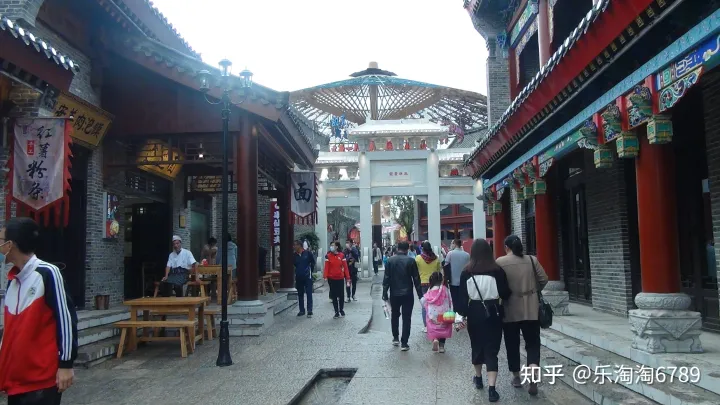 泰安：它是最古老街道之一，里面曾是豪宅林立，住著達(dá)官貴人，現(xiàn)僅存一處別樣景觀！(圖2)