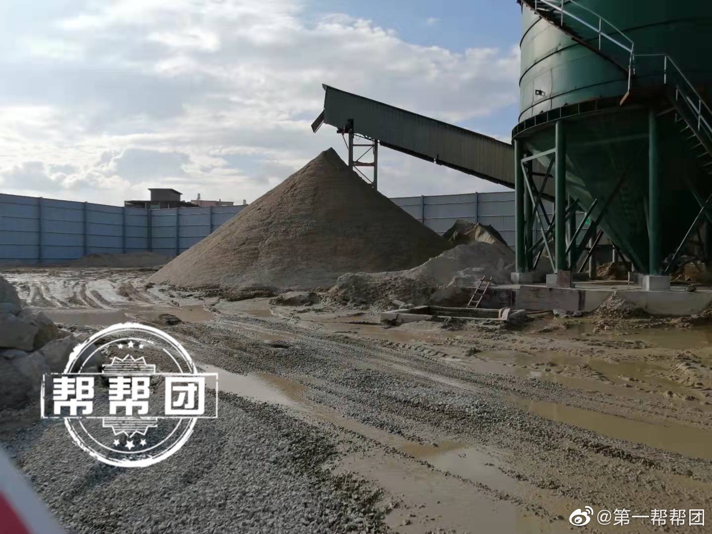 石子加工廠噪音擾民又污染環(huán)境，環(huán)境部門現(xiàn)場(chǎng)叫停！(圖4)