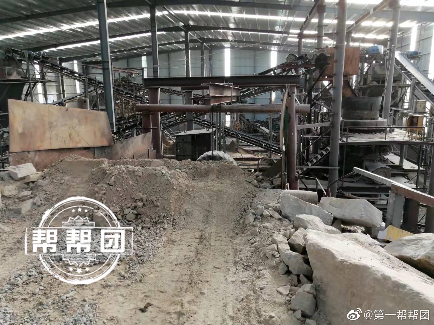 石子加工廠噪音擾民又污染環(huán)境，環(huán)境部門現(xiàn)場(chǎng)叫停！(圖9)