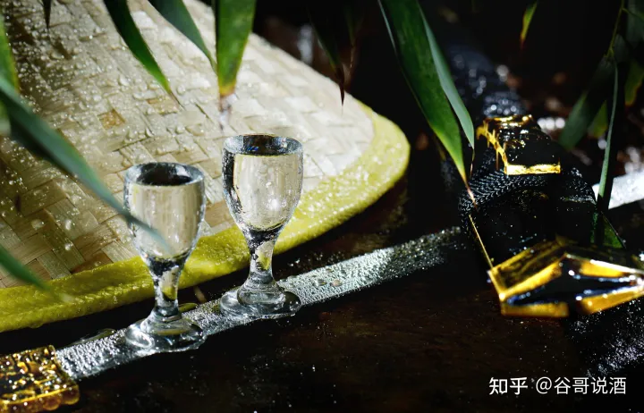 2022年白酒推薦:貴州有什么好酒?貴州省白酒排名及選購指南,性價比高的經(jīng)典酒,好喝不貴的純糧食酒,送岳父送長輩,自飲宴請禮品收藏必備(包含茅臺、習(xí)酒、董酒、鴨溪窖、金沙窖酒等)(圖2) 2022年白酒推薦:貴州有什么好酒?貴州省白酒排名及選購指南,性價比高的經(jīng)典酒,好喝不貴的純糧食酒,送岳父送長輩,自飲宴請禮品收藏必備(包含茅臺、習(xí)酒、董酒、鴨溪窖、金沙窖酒等)(圖2)