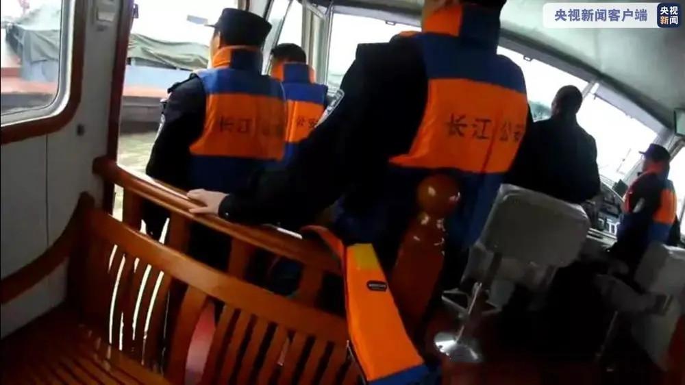 盜采江砂14.5萬噸，價值超1000萬！江蘇一盜采江砂團伙95人被抓(圖1)
