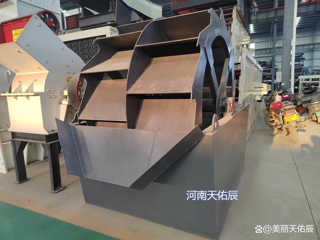 水洗砂設(shè)備輪斗洗砂機洗沙機多少錢一臺雙葉輪洗沙機器價格(圖3) 水洗砂設(shè)備輪斗洗砂機洗沙機多少錢一臺雙葉輪洗沙機器價格(圖3)