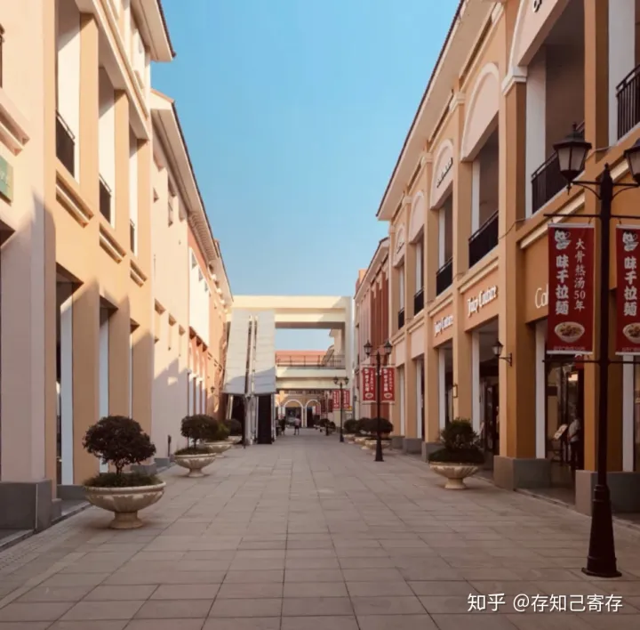 長(zhǎng)沙最受歡迎的購(gòu)物地TOP10——長(zhǎng)沙購(gòu)物指南(圖1) 長(zhǎng)沙最受歡迎的購(gòu)物地TOP10——長(zhǎng)沙購(gòu)物指南(圖1)