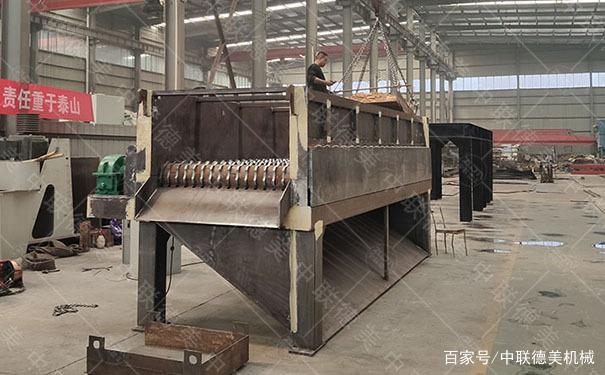 移動(dòng)式泥石分離機(jī)的成本費(fèi)用相對(duì)于傳統(tǒng)生產(chǎn)線的費(fèi)用要少得多(圖5) 移動(dòng)式泥石分離機(jī)的成本費(fèi)用相對(duì)于傳統(tǒng)生產(chǎn)線的費(fèi)用要少得多(圖5)