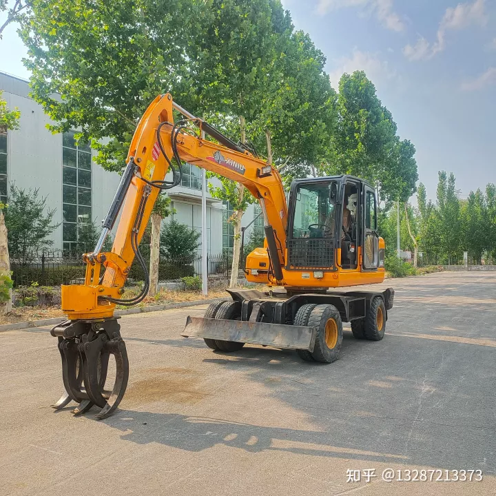 犀牛85型號二手輪式抓木機(jī)圖片旋轉(zhuǎn)裝載機(jī)炮頭機(jī)棉花夾抓按樹抓樹根挖挖機(jī)抓竹子便宜抓垃圾個(gè)人一手抓石頭抓棉花抓秸稈抓鋼機(jī)圖片抓草垛抓顆粒設(shè)備(圖3) 犀牛85型號二手輪式抓木機(jī)圖片旋轉(zhuǎn)裝載機(jī)炮頭機(jī)棉花夾抓按樹抓樹根挖挖機(jī)抓竹子便宜抓垃圾個(gè)人一手抓石頭抓棉花抓秸稈抓鋼機(jī)圖片抓草垛抓顆粒設(shè)備(圖3)