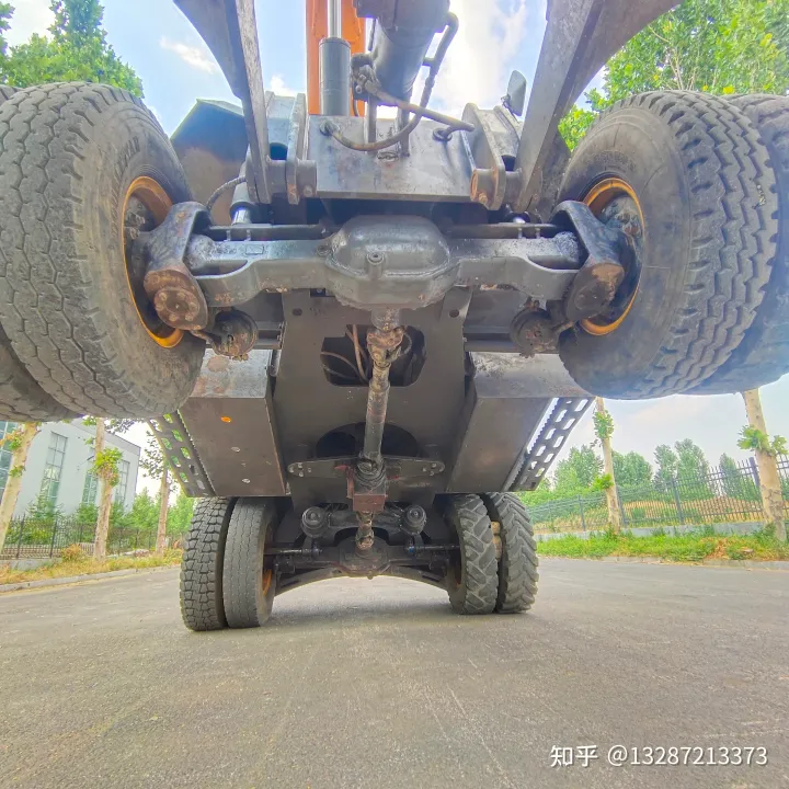 犀牛85型號二手輪式抓木機(jī)圖片旋轉(zhuǎn)裝載機(jī)炮頭機(jī)棉花夾抓按樹抓樹根挖挖機(jī)抓竹子便宜抓垃圾個(gè)人一手抓石頭抓棉花抓秸稈抓鋼機(jī)圖片抓草垛抓顆粒設(shè)備(圖6) 犀牛85型號二手輪式抓木機(jī)圖片旋轉(zhuǎn)裝載機(jī)炮頭機(jī)棉花夾抓按樹抓樹根挖挖機(jī)抓竹子便宜抓垃圾個(gè)人一手抓石頭抓棉花抓秸稈抓鋼機(jī)圖片抓草垛抓顆粒設(shè)備(圖6)