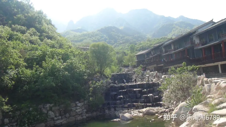 泰安:泰山東大門有一處景點,溪水淙淙,山水如詩如畫,五一假期觀光好去處,卻暗藏陰陽變化之數(shù)!(圖2) 泰安:泰山東大門有一處景點,溪水淙淙,山水如詩如畫,五一假期觀光好去處,卻暗藏陰陽變化之數(shù)!(圖2)