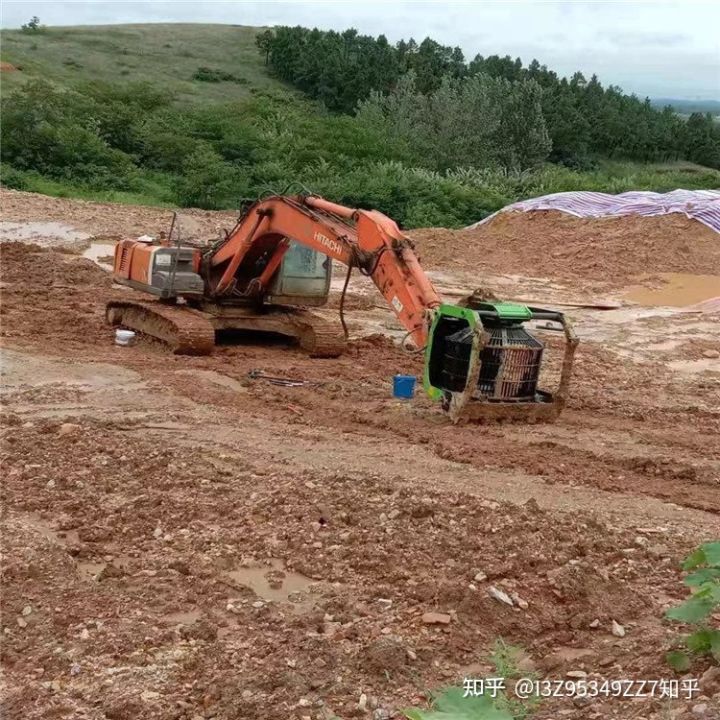 液壓滾筒篩分斗挖機(jī)滾筒篩分斗挖機(jī)洗沙斗水洗沙篩分斗(圖3) 液壓滾筒篩分斗挖機(jī)滾筒篩分斗挖機(jī)洗沙斗水洗沙篩分斗(圖3)